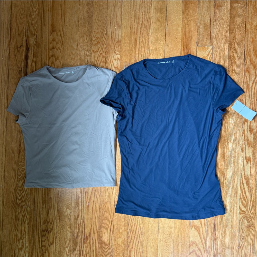 Abercrombie & Fitch Fitted Blue and Tan Short Sleeve T-Shirts